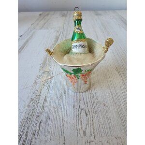 Vintage champagne ice box glass ornament Xmas tree 1974
